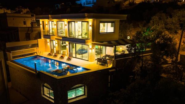 写真にはカシュ市にあるVilla Moonset Kalkanが写っています。