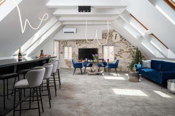 Coco Chanel Boutique Apartment by goodnite cz, Brünn