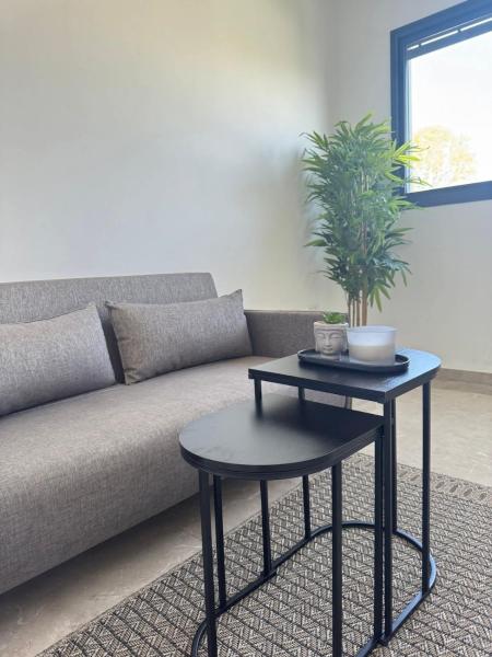 På bildet vises objektet linshom - holiday apartment som ligger i byen Shave Ẕiyyon.