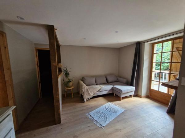A la foto es mostra l'objecte Chez Jess et Anto situat a la ciutat de Saint-Christophe.