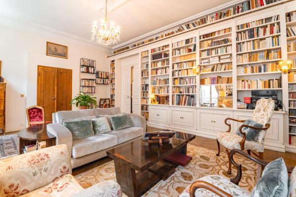 Auf dem Foto ist das Objekt Victor Hugo - Charmante Villa de Luxe in der Stadt Paris zu sehen.