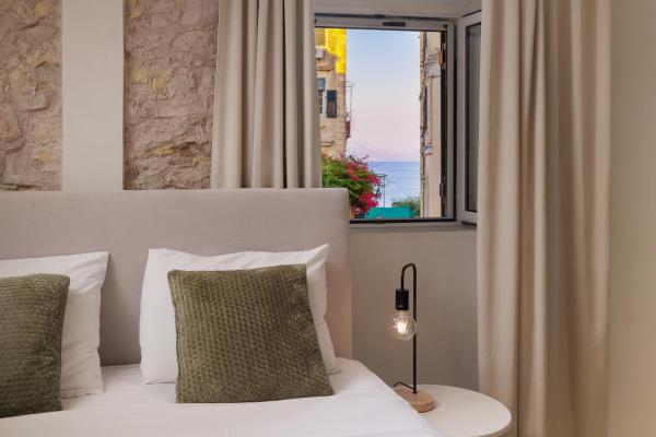 Dousmani Old Town Studio - Corfu