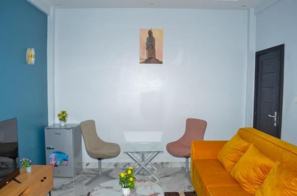 Na fotografii je vidět objekt finangnon house le luxe réinventé et accessible à tous nacházející se ve městě Kika.