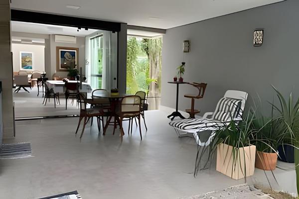 Na fotografii je vidět objekt CURTA!|143| Casa 3 Suítes| Aconchego e Conforto nacházející se ve městě Joinville.