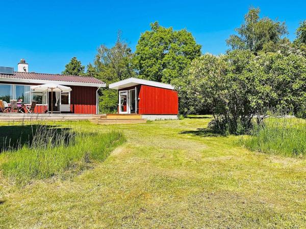 På bildet vises objektet 6 person holiday home in Nykøbing Sj-By Traum som ligger i byen Klint.