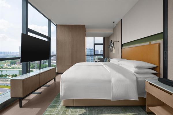 Suite Deluxe avec Lit King-Size — 75 m² - Doubletree By Hilton Zhengzhou East