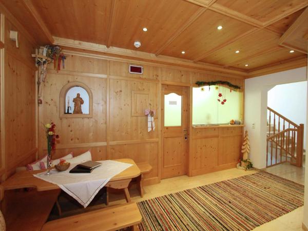 Na zdjęciu widoczny jest obiekt Attractive holiday home in Kaltenbach on the ski-slope położony w mieście Stumm.