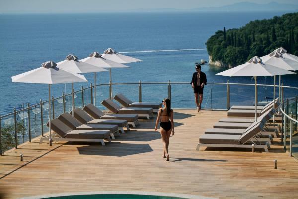 På billedet ses objektet San Antonio Corfu Resort (Adults Only) beliggende i byen Kalámi.