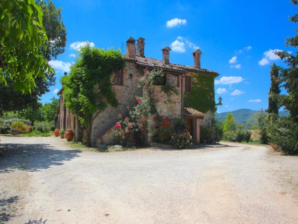 Villa In San Venanzo With Pool And Sauna - Umbria