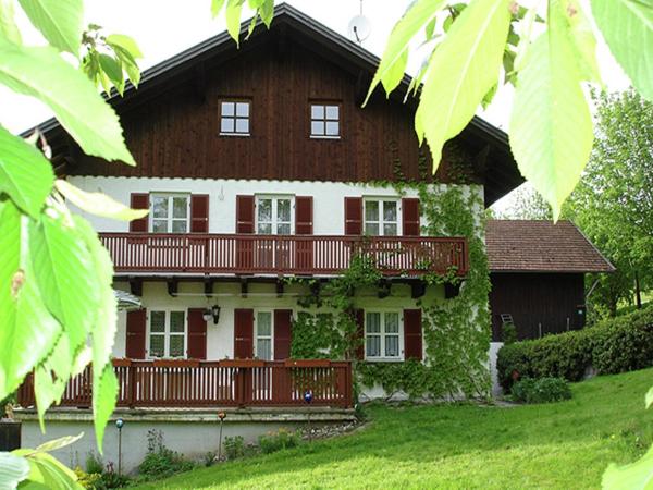 A la foto es mostra l'objecte Comfort apartment with balcony in the beautiful Bavarian Forest situat a la ciutat de Drachselsried.