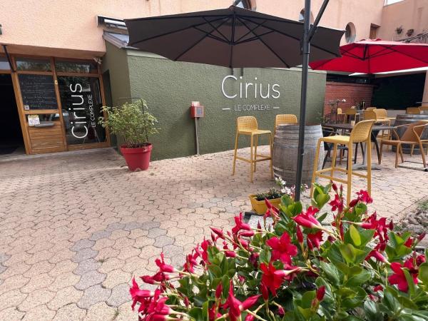 På billedet ses objektet HOTEL RESTAURANT CIRIUS beliggende i byen Marclopt.