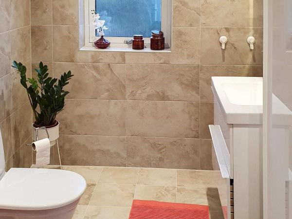 En la foto se muestra el objeto 5 person holiday home in KLÖVEDAL ubicado en la ciudad de Knöde.