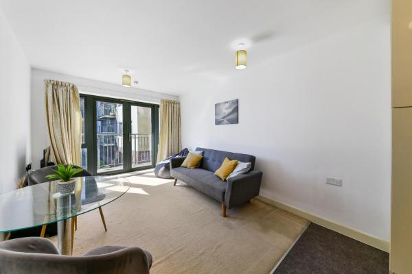 Modern 1 bed apartment in Bow- Free parking, Londyn