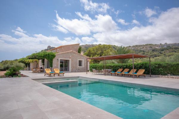 A la foto es mostra l'objecte Llorer De Na Penyal situat a la ciutat de Son Servera.