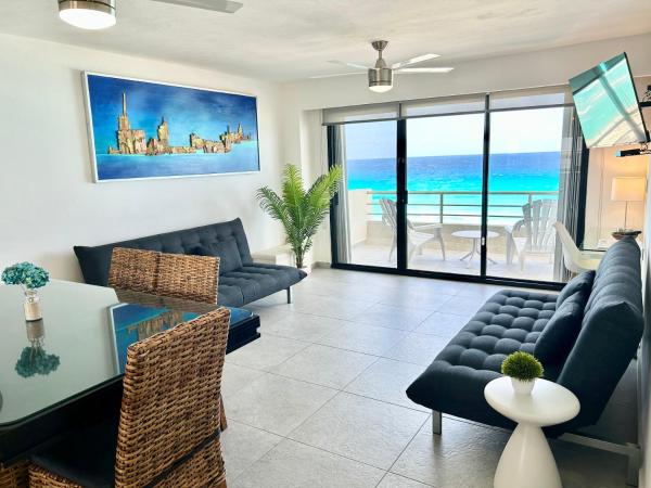 Sparkling Ocean View in Cancun, Cancún