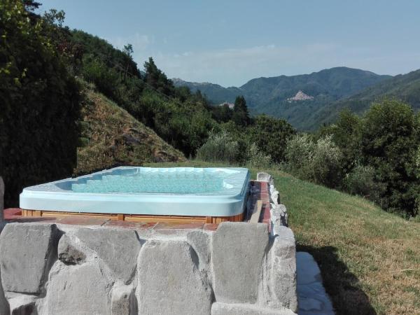 A la foto es mostra l'objecte Cottage in Pescia with Pool and Garden situat a la ciutat de San Quirico.