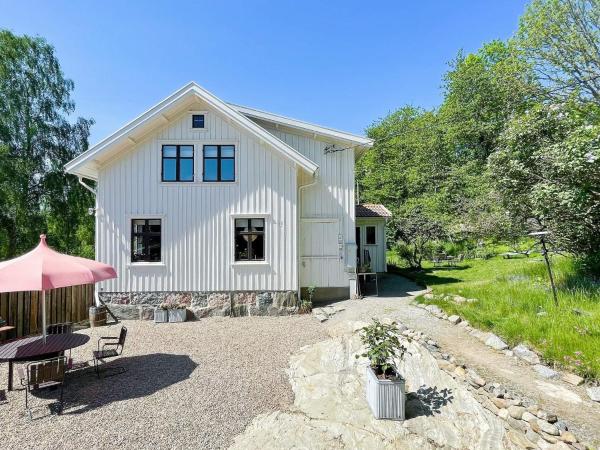 På bildet vises objektet Charming Villa Retreat-By Traum som ligger i byen Varekil.