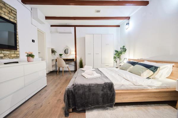 På billedet ses objektet Central Jenni House Studio beliggende i byen Timişoara.
