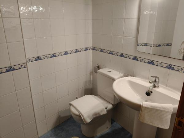 A la foto es mostra l'objecte Monica situat a la ciutat de Meaño.