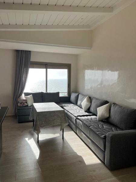 The photo shows the Résidence 7 vagues located in the city of Oualidia.