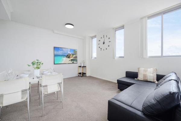Canterbury Modern 2br Apt Near Woolworths - Strathfield