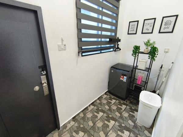 Zdjęcie 7: Spacious, 2 Storey Home, Up to 12 Pax, 4 Bedrooms, 4 Bathrooms, 2 Car Park Lots by Star Home