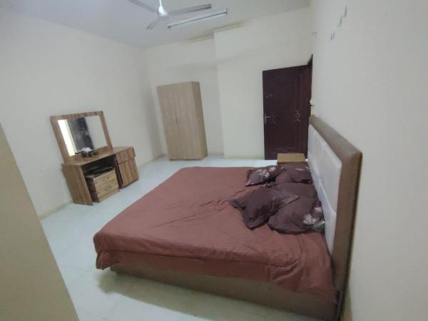 På billedet ses objektet شقة غرفتين وصاله وسط صلاله - Two-bedroom apartment in the center of Salalah beliggende i byen Salalah.