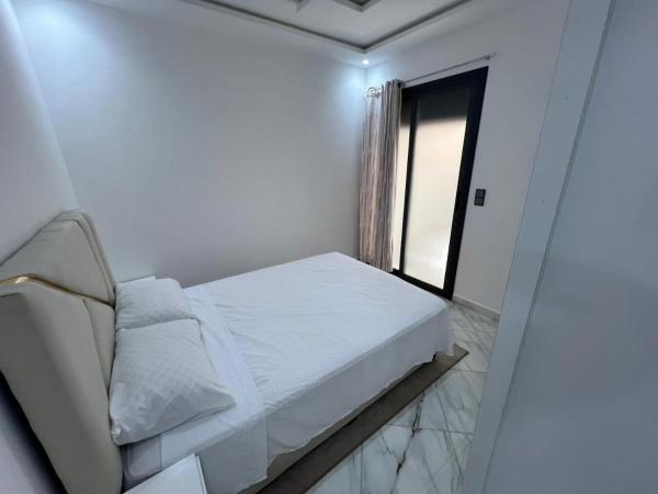 På bildet vises objektet Modern 3-Bed Apartment Tetouan som ligger i byen Amsal.