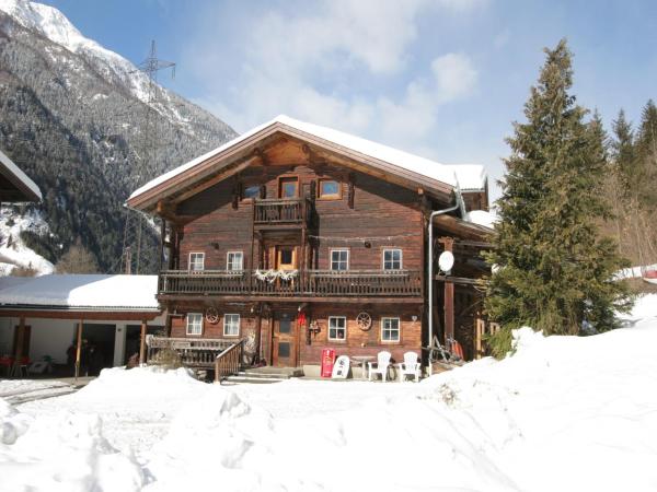 Feriebolig med 5 soveværelser — 170 m² - Chalet in Matrei near Ski Lift & Bus