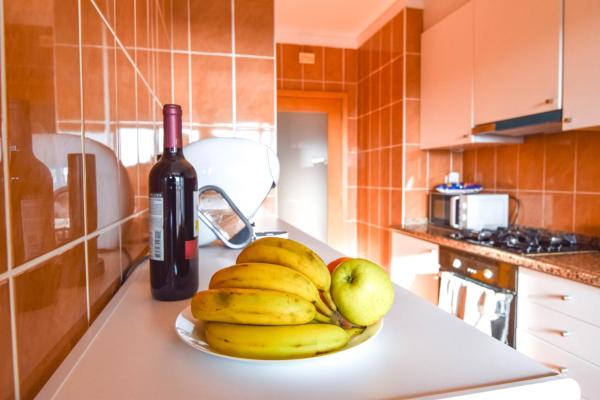 På billedet ses objektet CC Rooms Porto beliggende i byen Pedrouços.