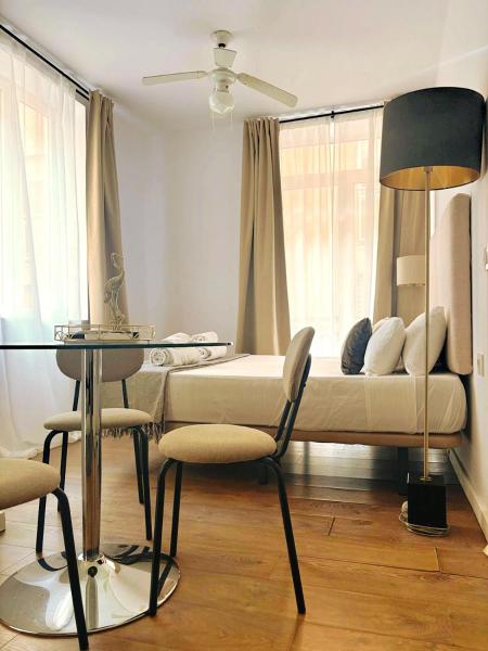 Valencia Bella Flats, Valencia