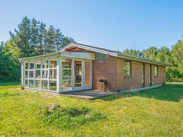 La photo montre l'objet 6 person holiday home in Ørsted-By Traum situé dans la ville de Sødring.