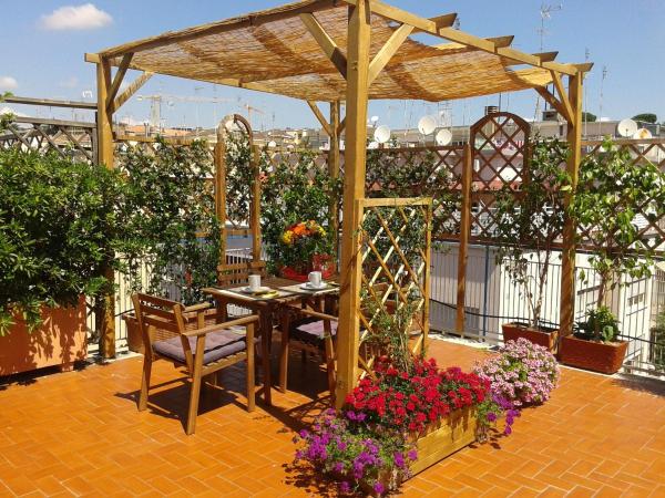 Na fotografii je vidět objekt Holiday rental St Peter's area nacházející se ve městě Řím.