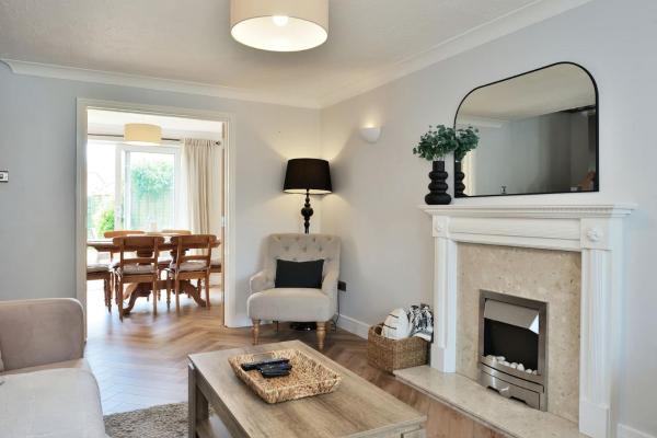 15mins Walk To City Garden & Patio Park 3 Cars - Hereford