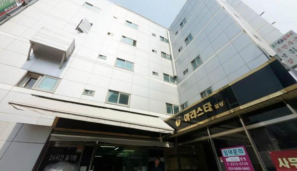 Nella foto è visibile l'oggetto Tripstay Myeongdong situato nella città di Seul.