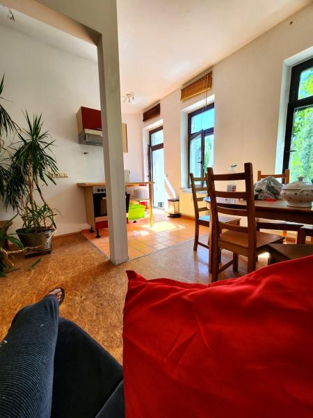 Großzügige Wohnung in Leipzig-Schleußig mit Balkon und Südgartenblick, Лейпциг