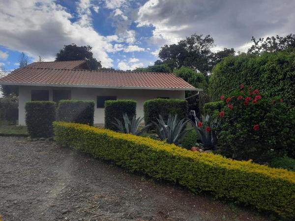 A la foto es mostra l'objecte Arco Iris Vilcabamba Farm situat a la ciutat de Vilcabamba.