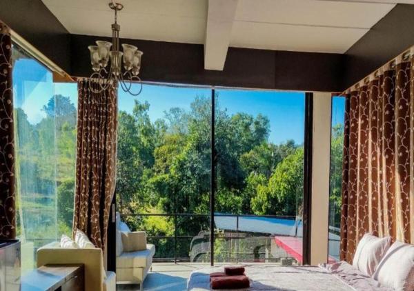 A la foto es mostra l'objecte The Resort Phu Fah Chai Nam situat a la ciutat de Ban Don Wan.