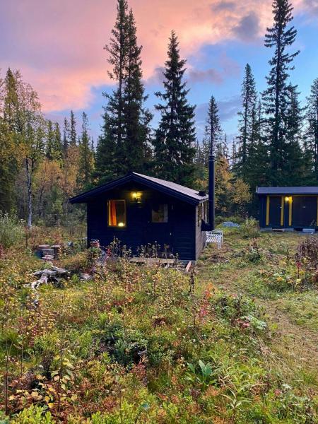 Na fotografii je vidět objekt Forest Cabin Near Trillevallen Ski Resort nacházející se ve městě Undersåker.