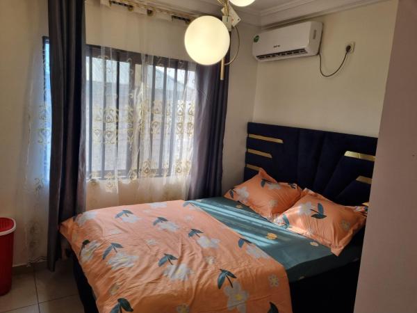 På billedet ses objektet Light of Life Residence beliggende i byen Molyko.