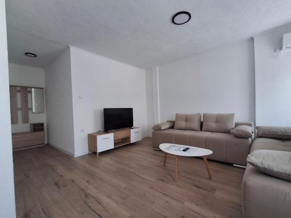 A la foto es mostra l'objecte Apartman Djole situat a la ciutat de Trebinje.