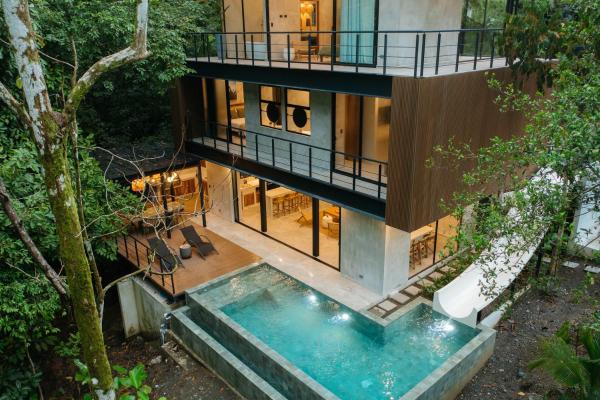 På billedet ses objektet Manuel Antonio Tree House Villas - 3 Bedrooms beliggende i byen Quepos.