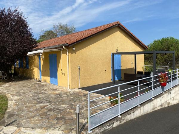 A la foto es mostra l'objecte La Maison Provençale situat a la ciutat de Chambles.