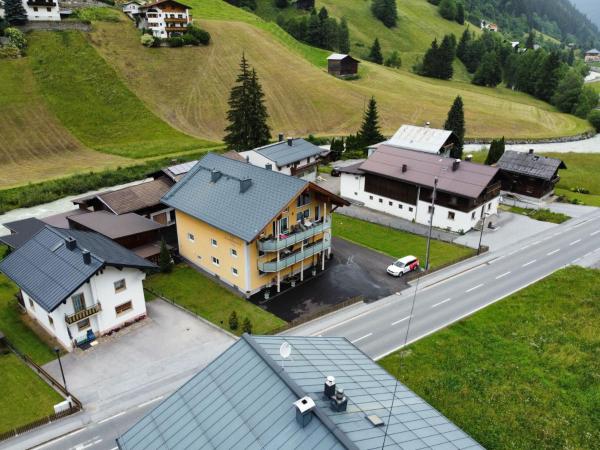 På billedet ses objektet Apartment Apart Bergglück by Interhome beliggende i byen Langesthei.