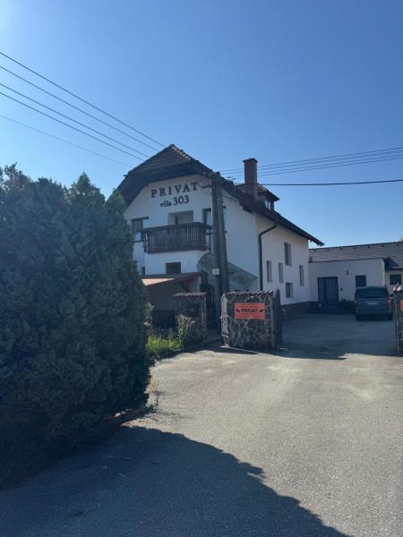 Nella foto è visibile l'oggetto Privat vila 303 situato nella città di Vrútky.