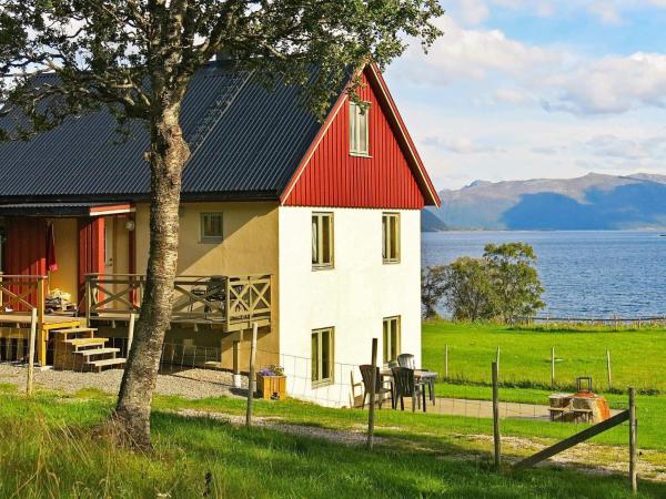 På billedet ses objektet 6 person holiday home in ALSVÅG-By Traum beliggende i byen Gisløy.