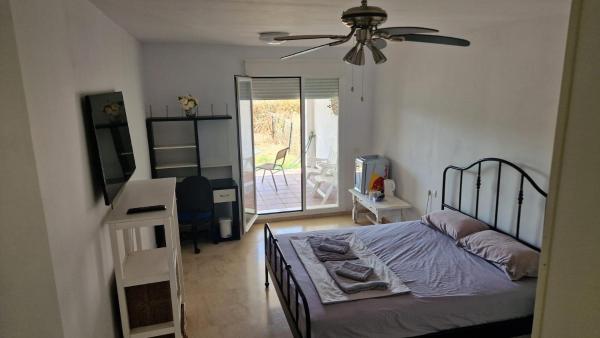 På billedet ses objektet HillView Rooms in Manilva beliggende i byen Manilva.