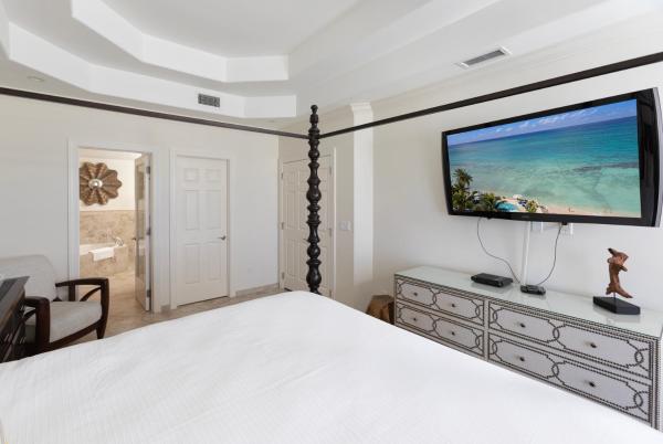 South Bay Beach Club #36 Penthouse - 3 Bedroom 3 Bathroom Unit - Cayman Islands