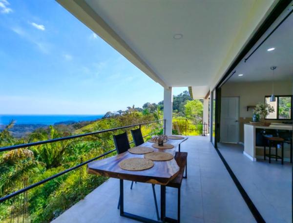 Na fotografii je vidět objekt Casa Flores Ocean view 10 min to Carrillo nacházející se ve městě Sámara.