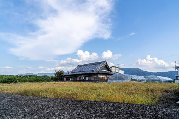 写真には粉河市にある里庵紀の風 Rian Kinokazeが写っています。